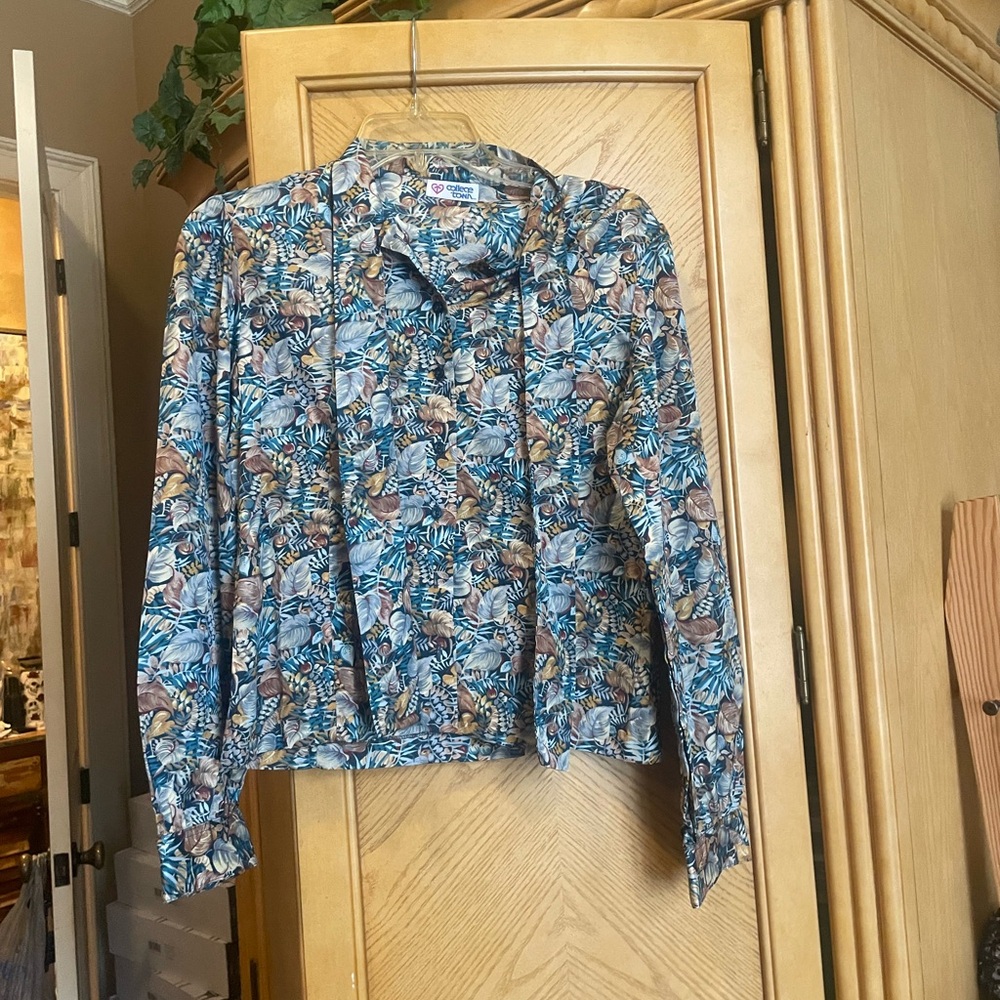 Vintage college town Floral Button Down Shirt - Blue and Brown with tie front m